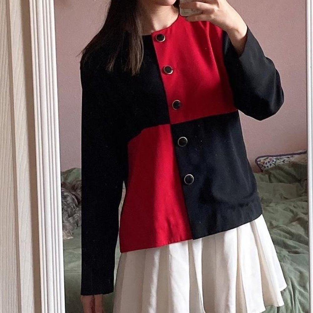 Size 12 petite- Vintage Leslie Fay red black color block checker button blazer